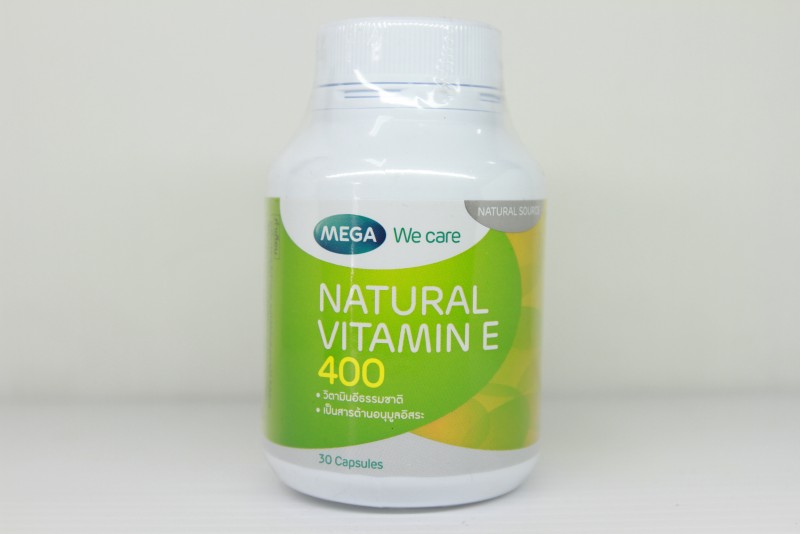 Mega We Care Natural Vitamin E 400 30 เม็ด  ป้องกันริ้วรอย ให้ความชุ่นชื่น ชะลอการเสื่อมของเซลล์ ช่วยบำรุงผิวให้เนียนนุ่มชุ่มชื่น ลดริ้วรอยก่อนวัย